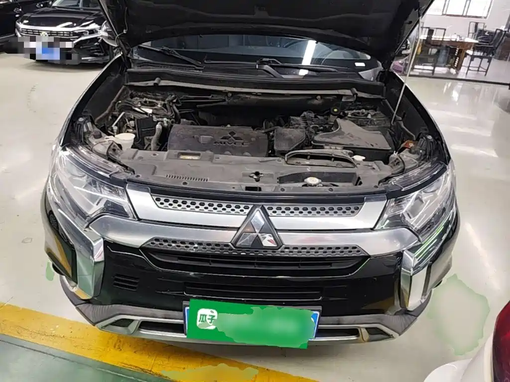 Mitsubishi Outlander — миниатюра 20