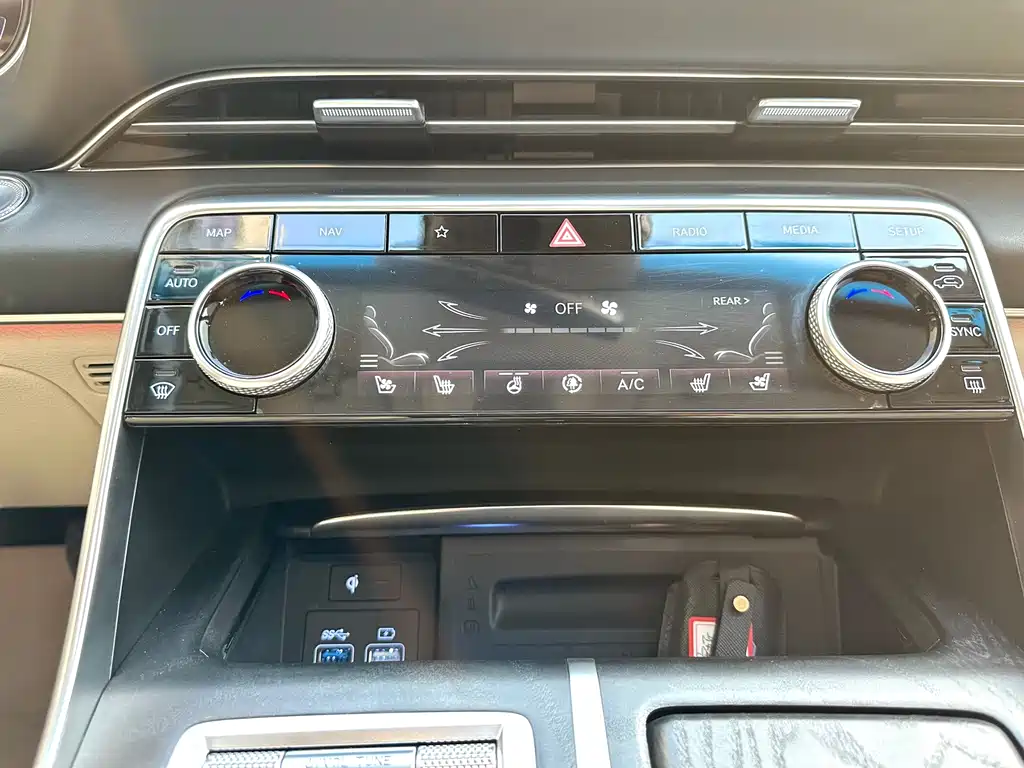 Genesis GV80 — миниатюра 19