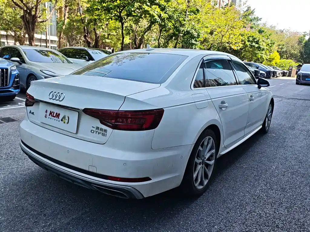 Audi A4L 2019 40 TFSI Fashion VI