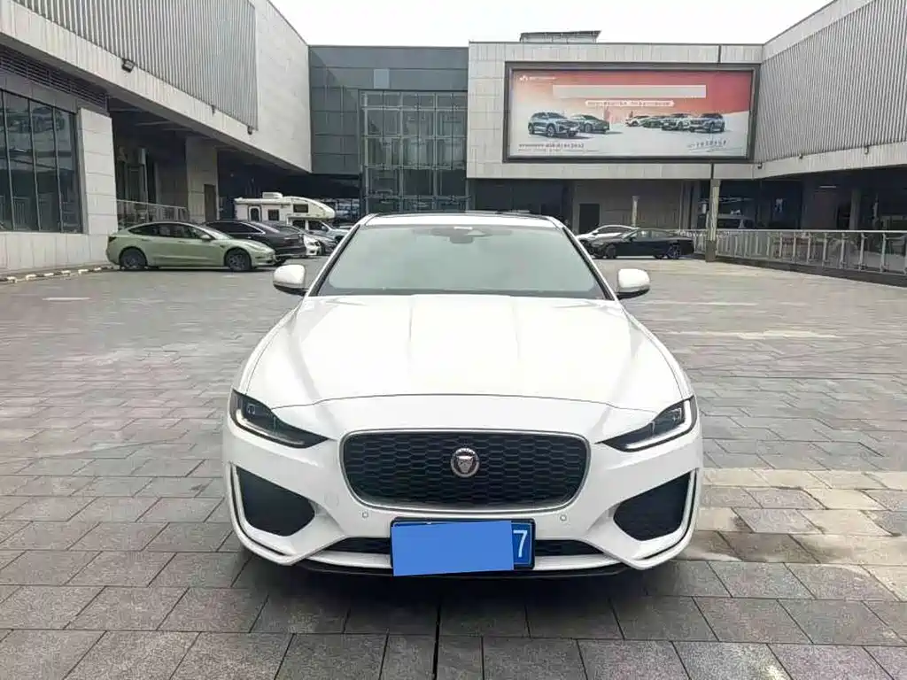 Jaguar XEL — миниатюра 2