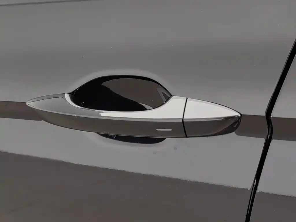 Volkswagen 迈腾 PHEV — миниатюра 18