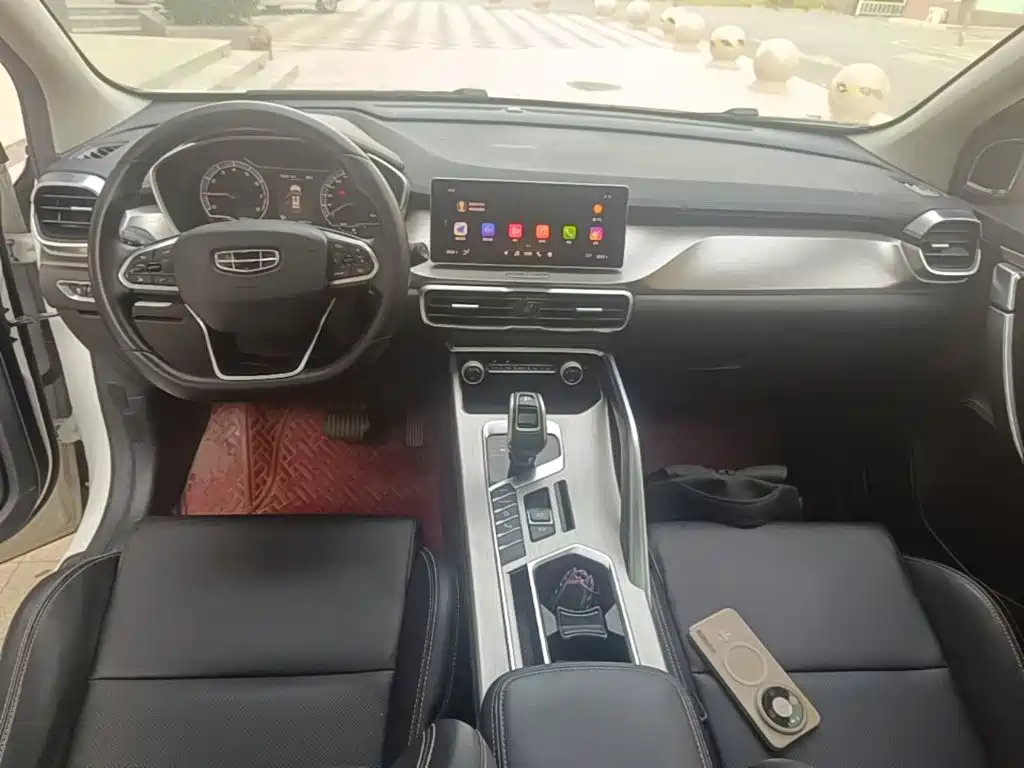 Geely Binyue — миниатюра 10