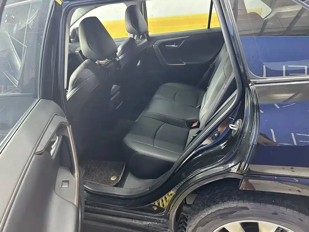 Toyota Wildlander — миниатюра 3