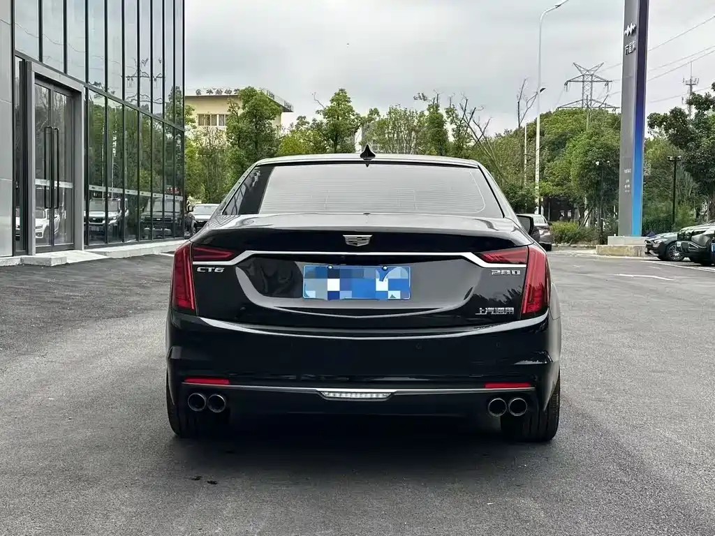CADILLAC CT6