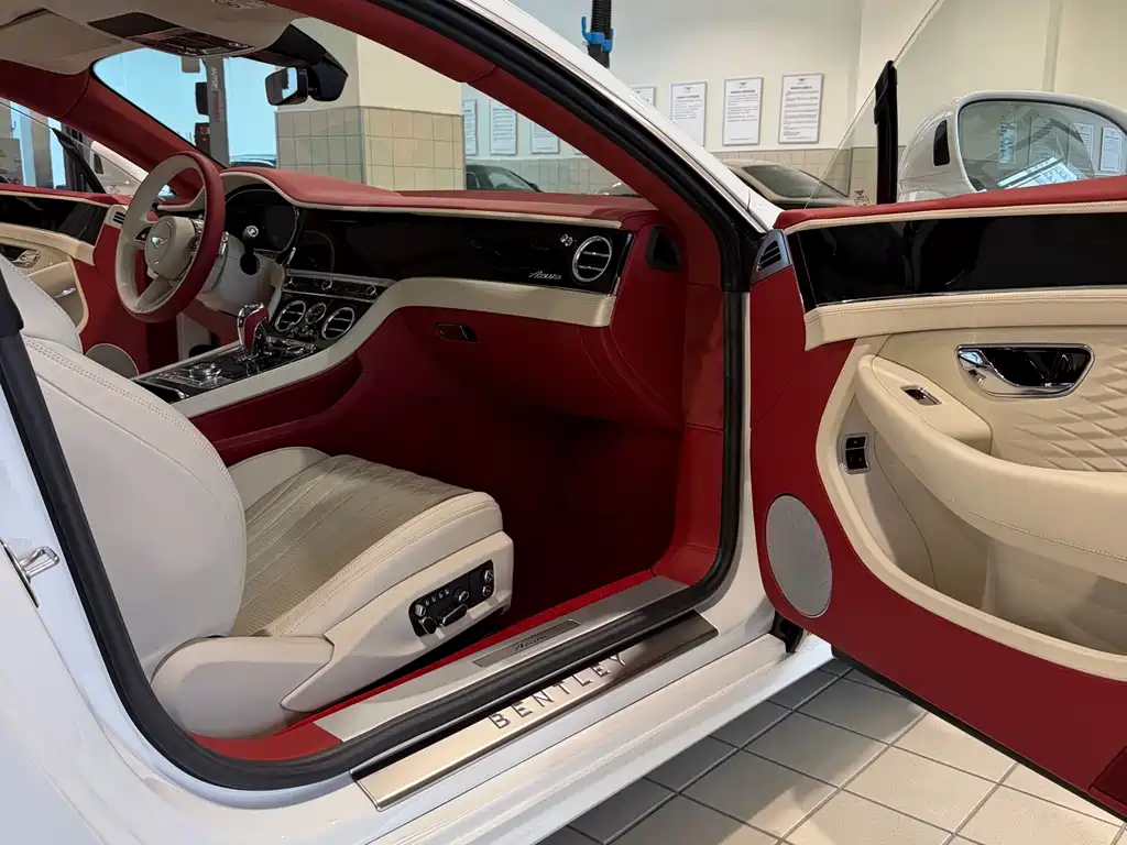 Bentley Continental PHEV — миниатюра 10