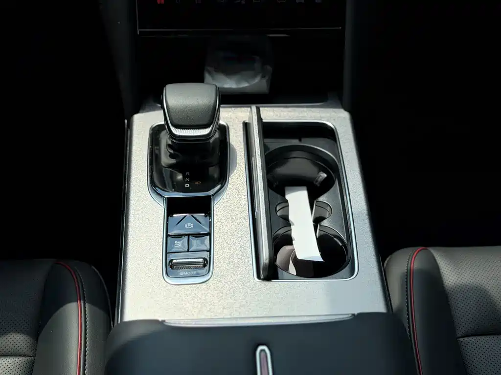 Hongqi Hongqi HS7 PHEV — миниатюра 21