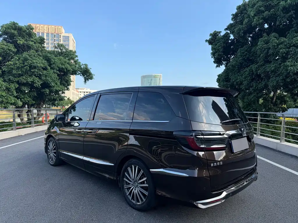Honda Elysion — миниатюра 4