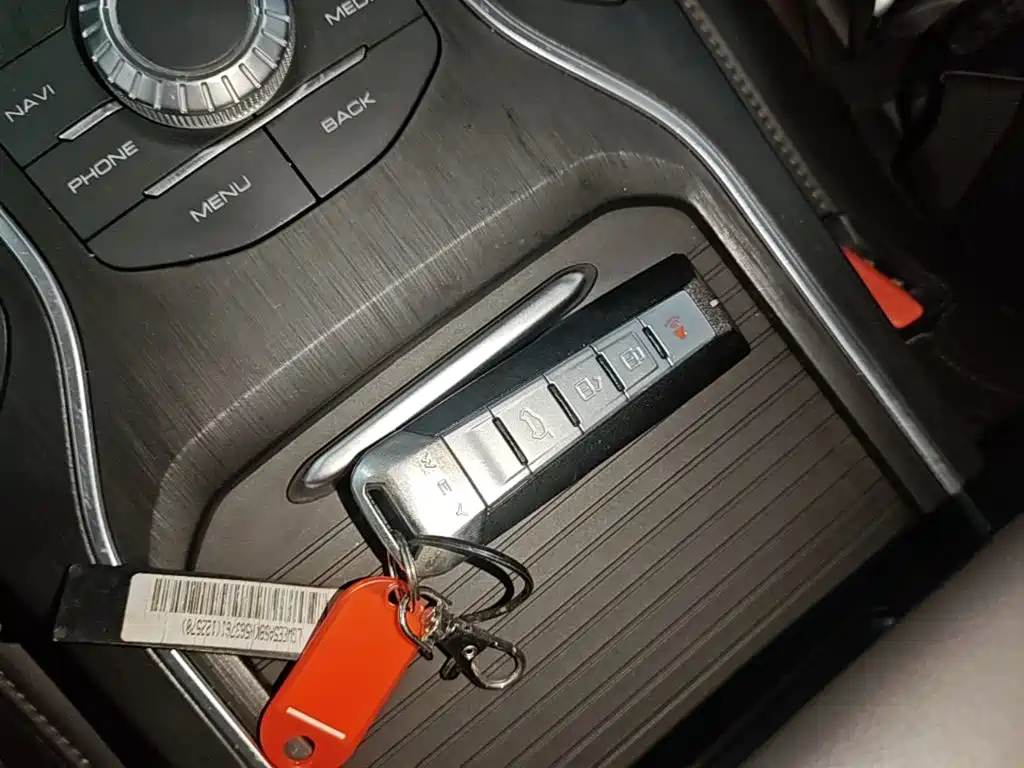 Wey Wey VV5 — миниатюра 9