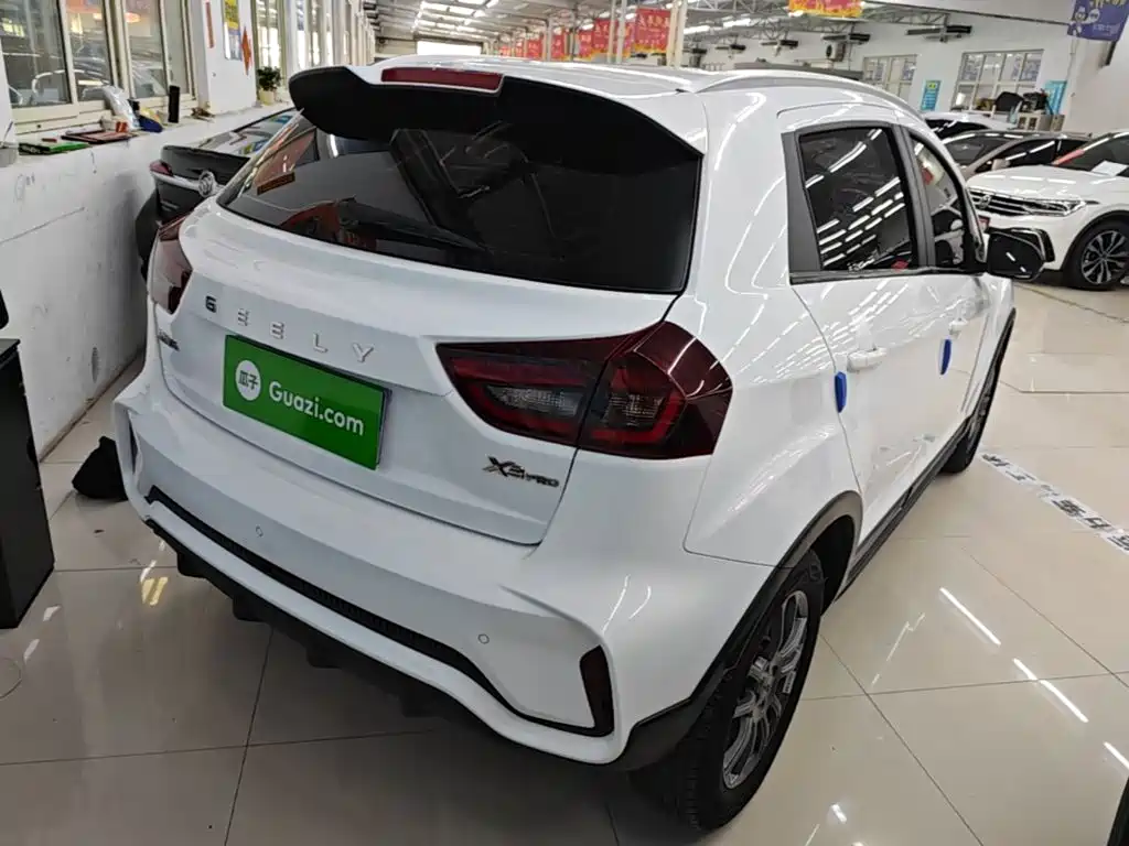 Geely Vision X3 — миниатюра 7
