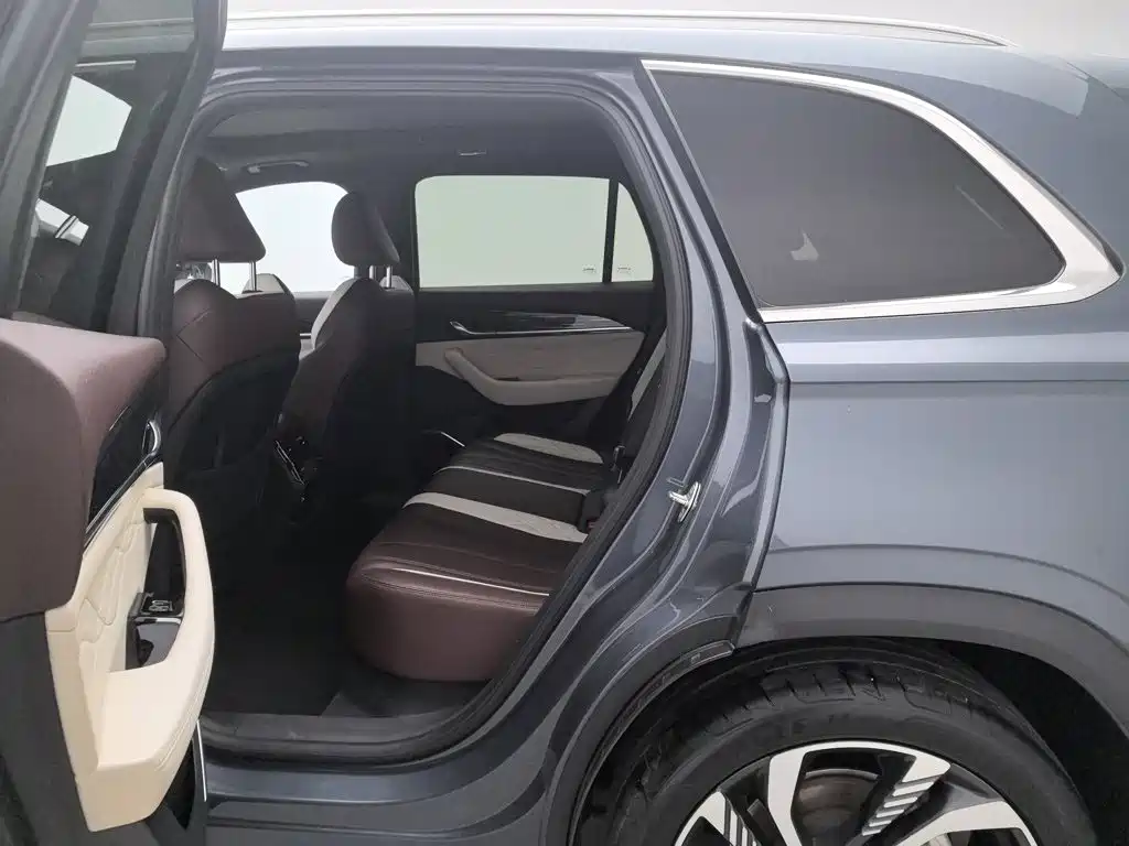Geely Xingyue L — миниатюра 15