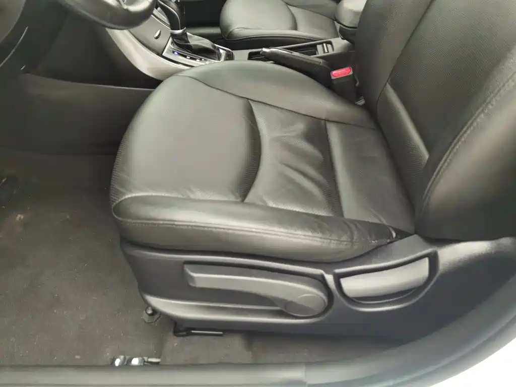 Hyundai Elantra Langdong — миниатюра 20
