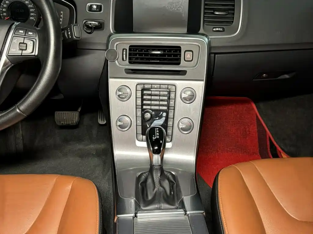 Volvo S60 — миниатюра 16