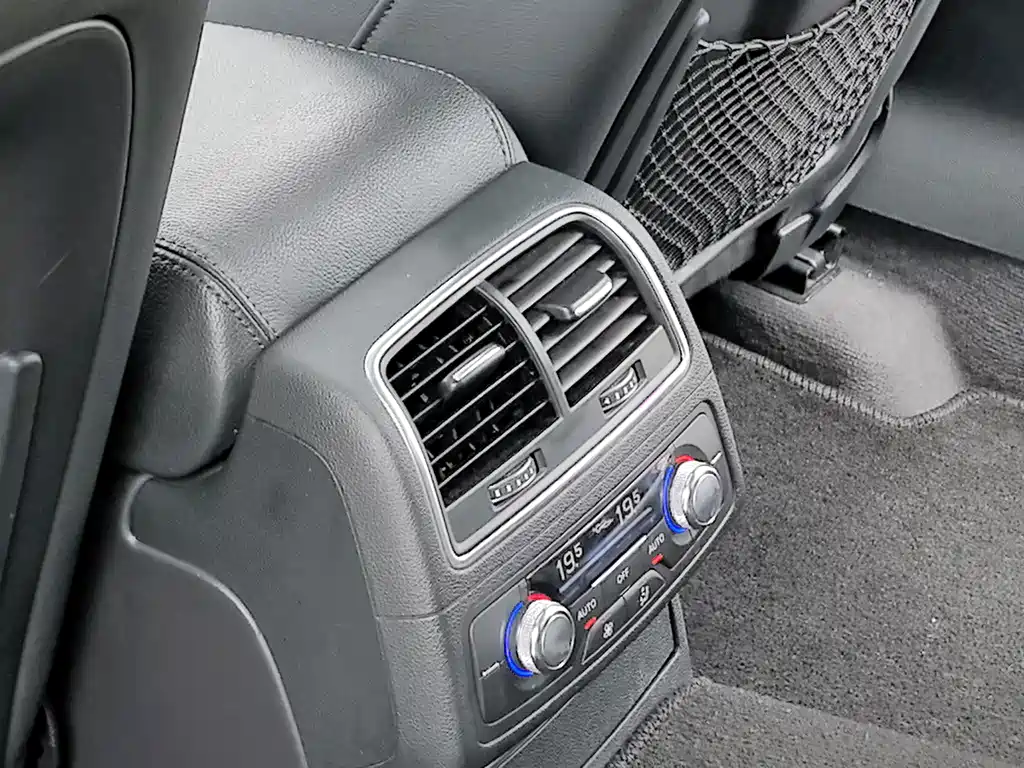 Audi A6L — миниатюра 13