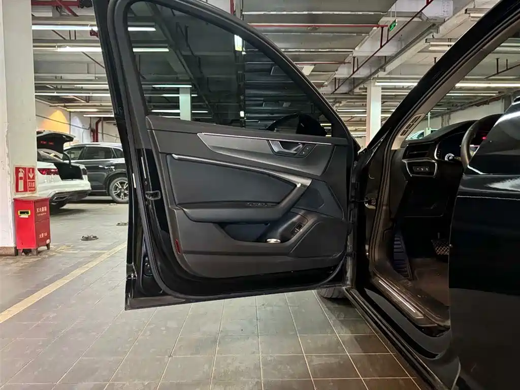 Audi A6L 2021 40 TFSI Luxury