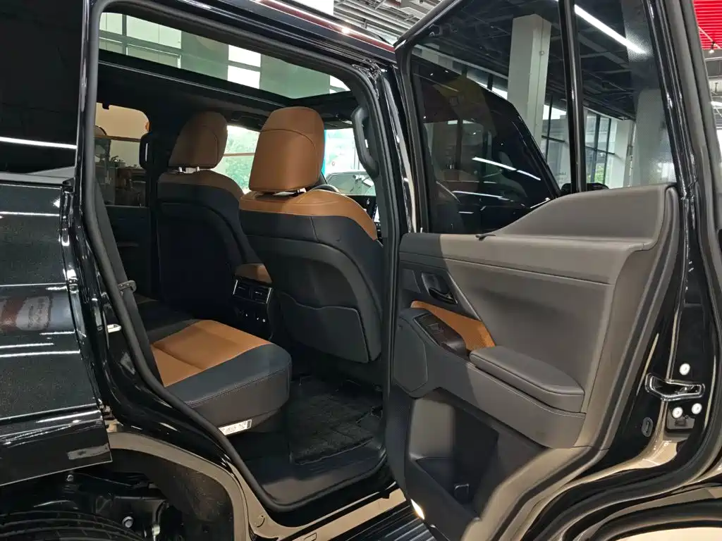 Lexus GX — миниатюра 27