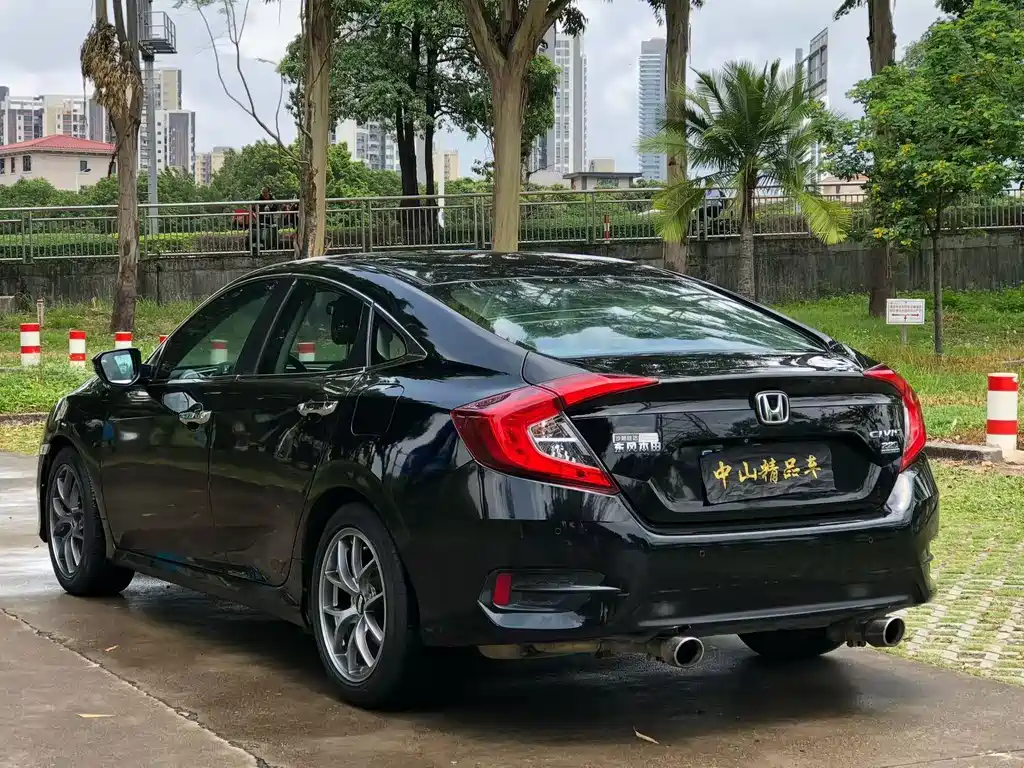 Honda Civic — миниатюра 4