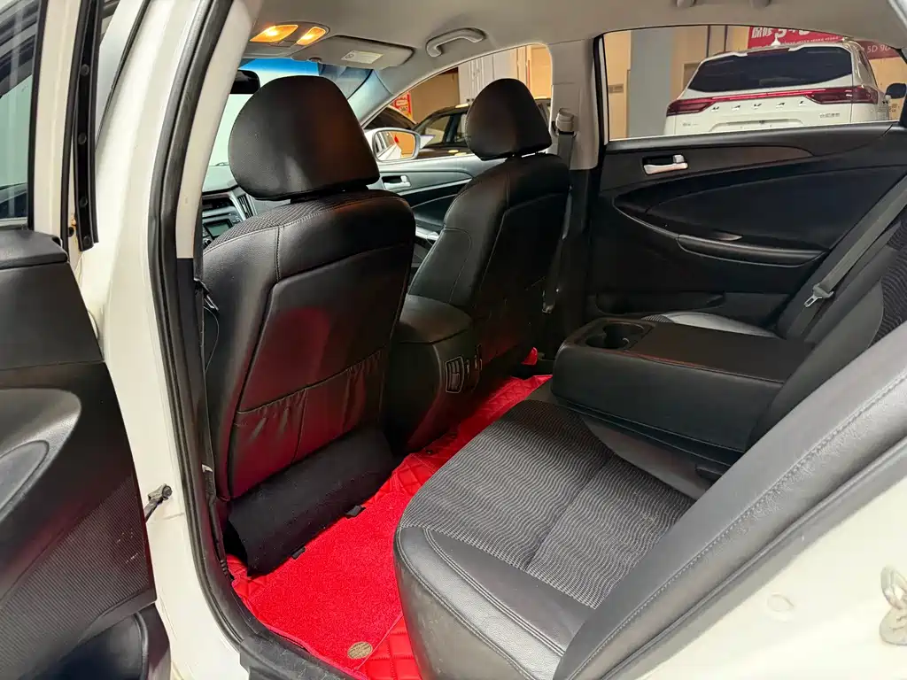 Hyundai Sonata — миниатюра 7