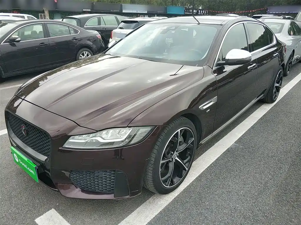 Jaguar XFL 2019