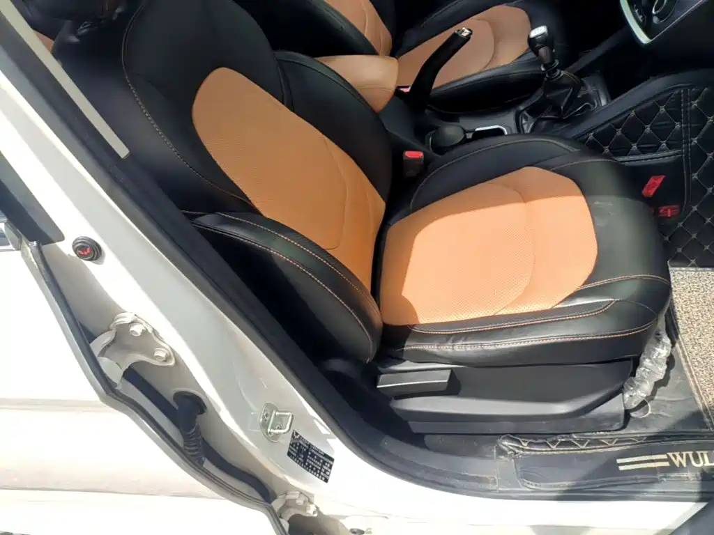 Wuling Hongguang S3 — миниатюра 25