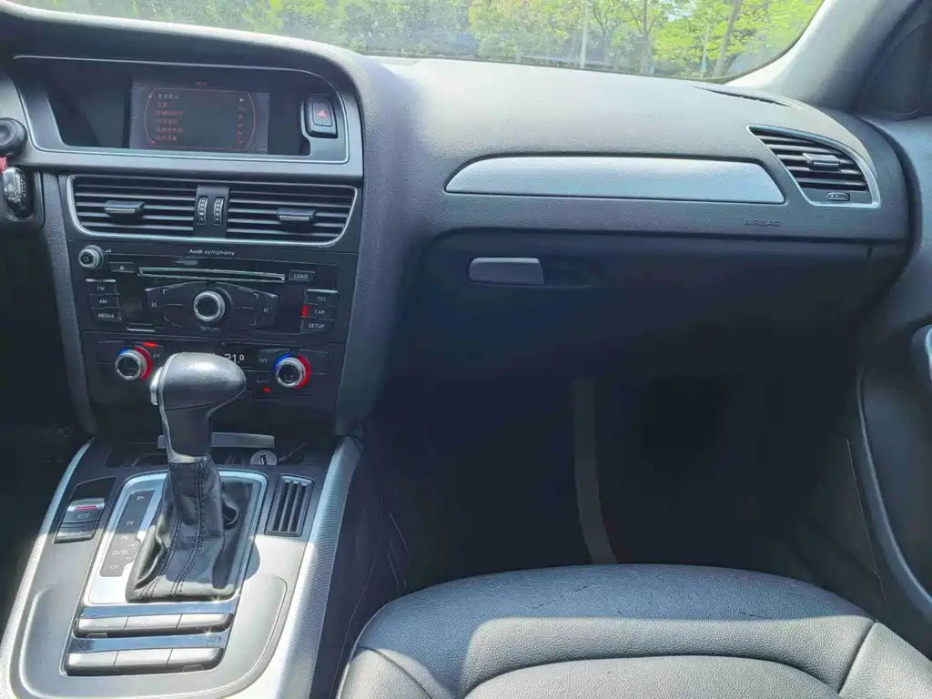 Audi A4L — миниатюра 16