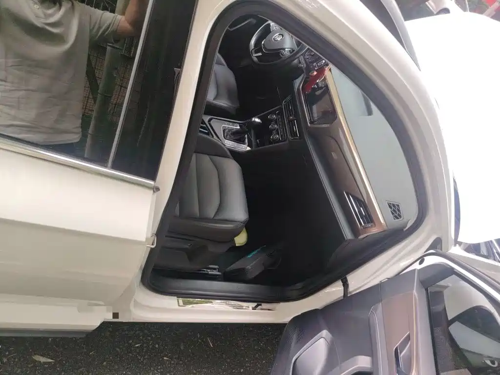 Volkswagen Tharu — миниатюра 18