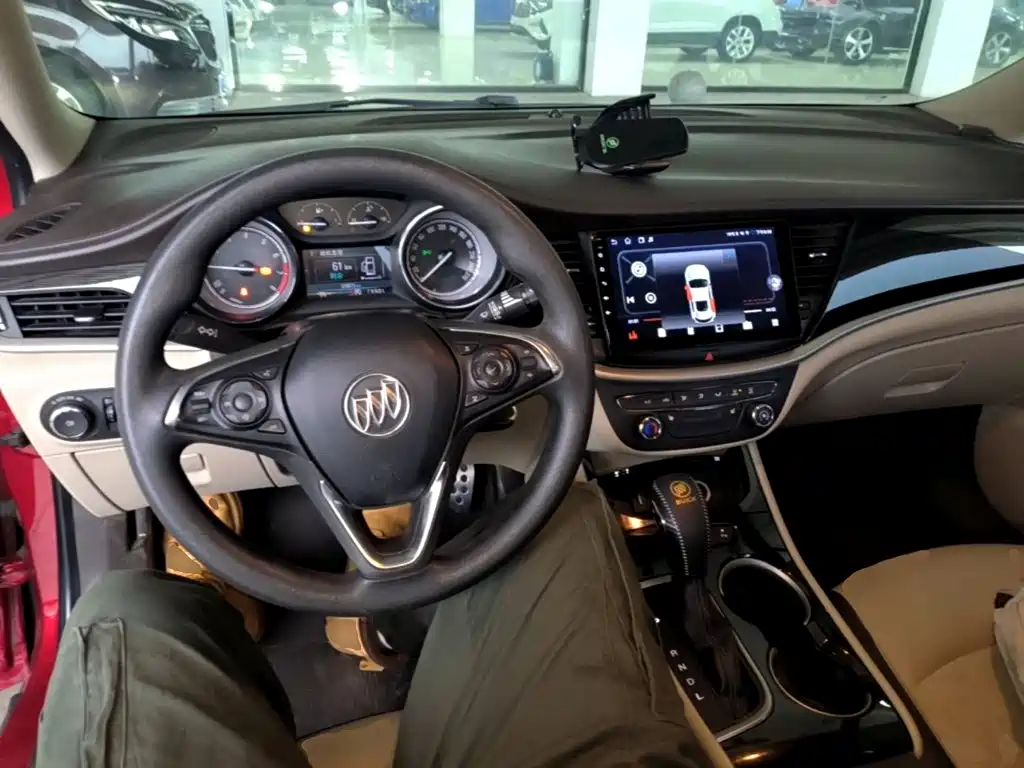 Buick Verano — миниатюра 10