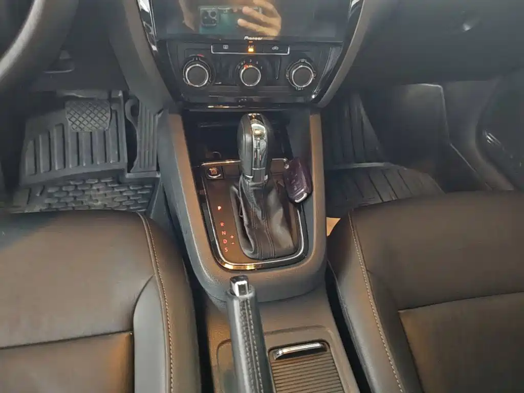 Volkswagen Sagitar — миниатюра 14