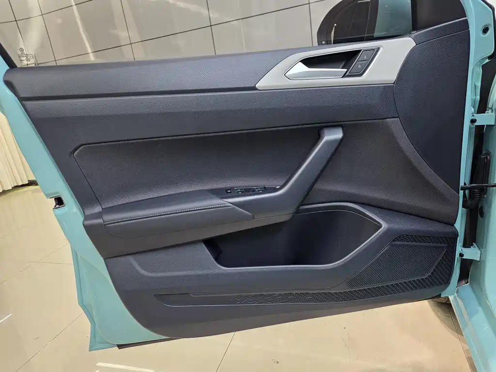 Volkswagen Lavida — миниатюра 13