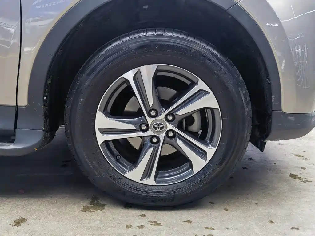 TOYOTA RAV4 RONGFANG