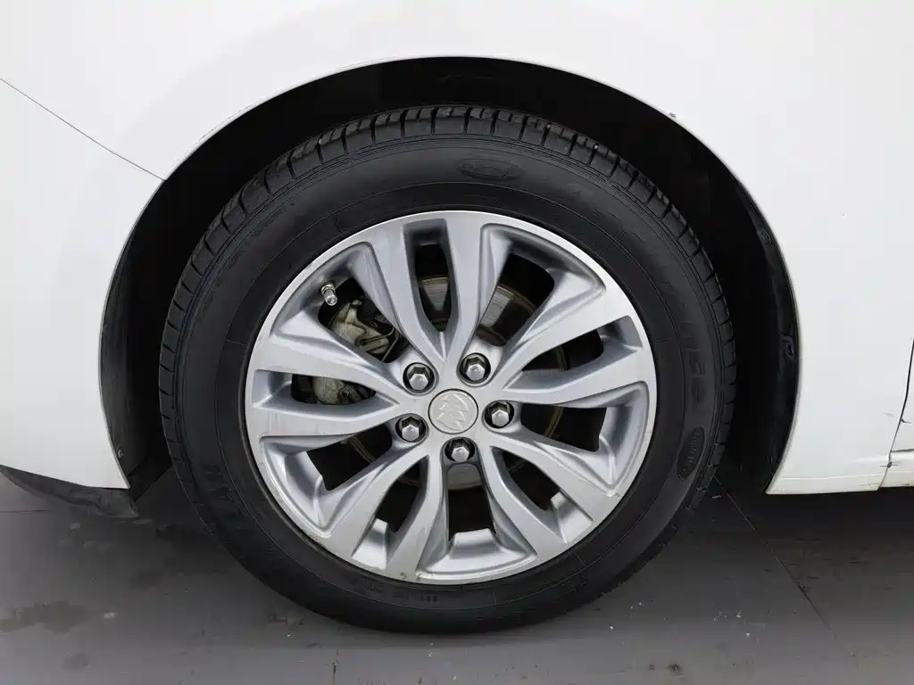 Buick Excelle — миниатюра 17