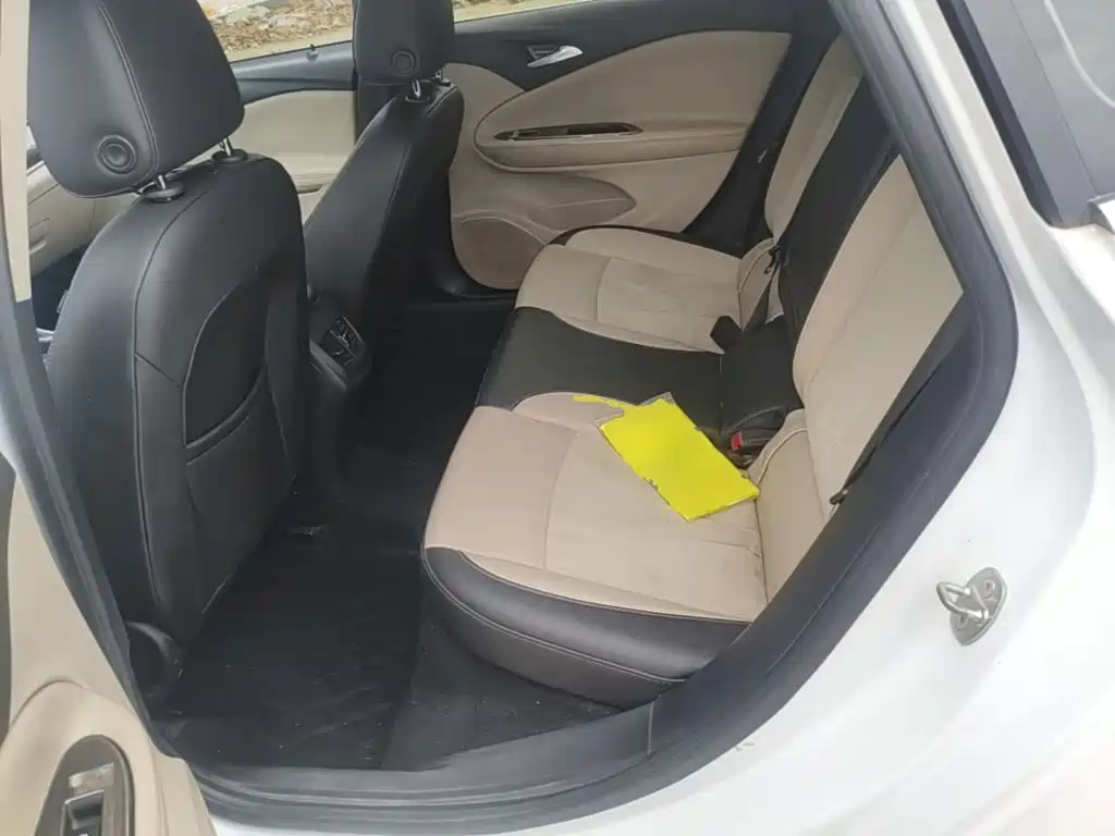 Buick Verano — миниатюра 17