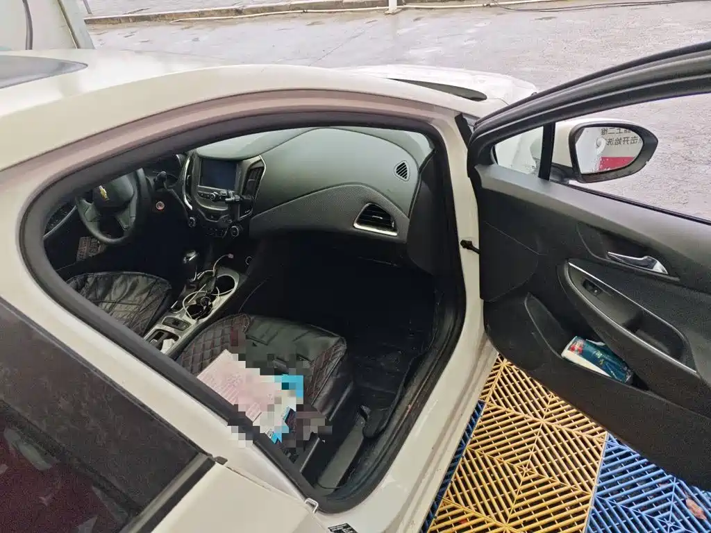 Chevrolet Cruze — миниатюра 19