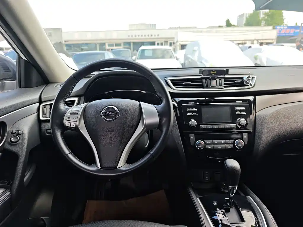 Nissan X-Trail 2014 2.0L CVT Comfort 2WD