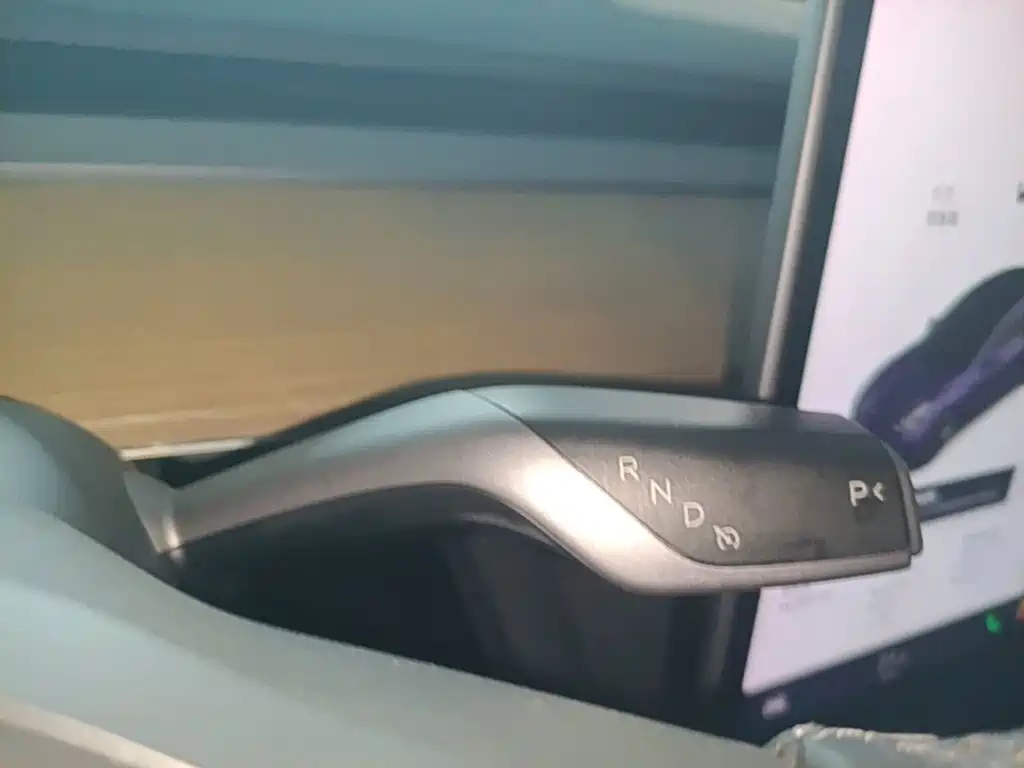 Tesla Model 3 — миниатюра 14