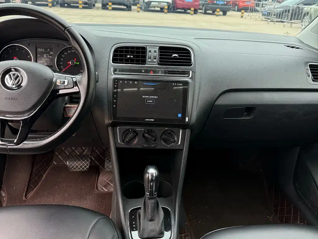 Volkswagen Polo — миниатюра 7