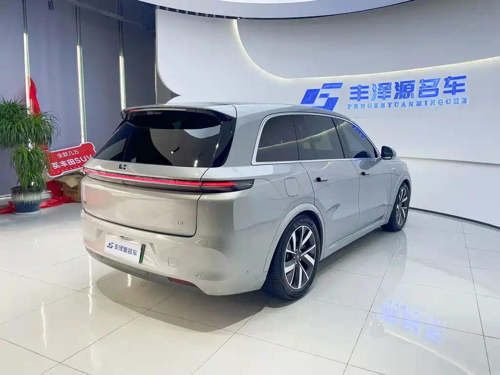 Li Auto IDEAL L8