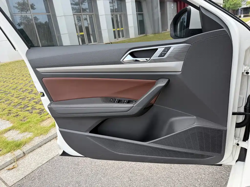 Volkswagen Lavida — миниатюра 22