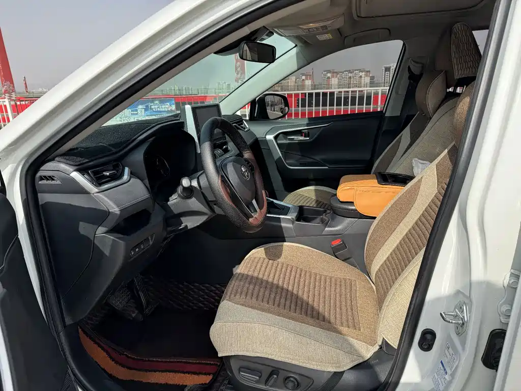 TOYOTA RAV4 RONGFANG