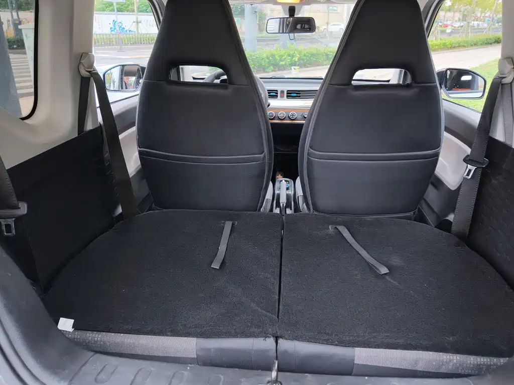 Wuling MINIEV — миниатюра 13