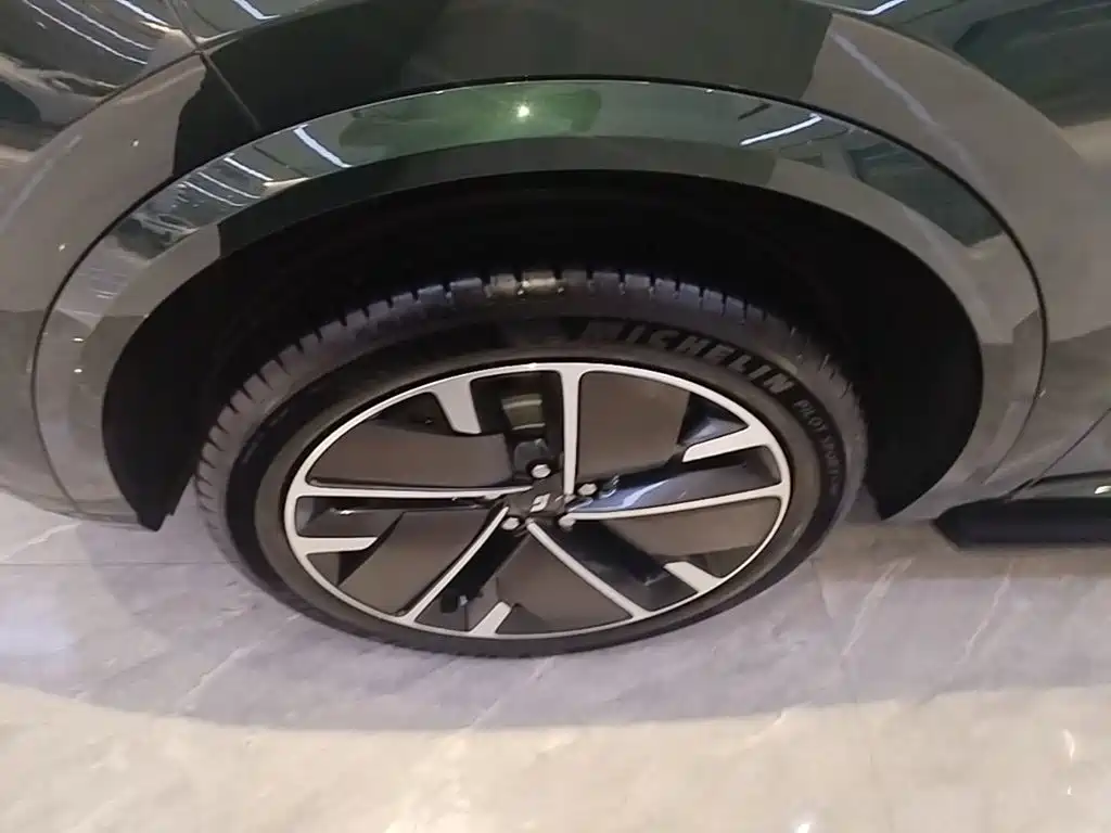 Li Auto Li L9 — миниатюра 23