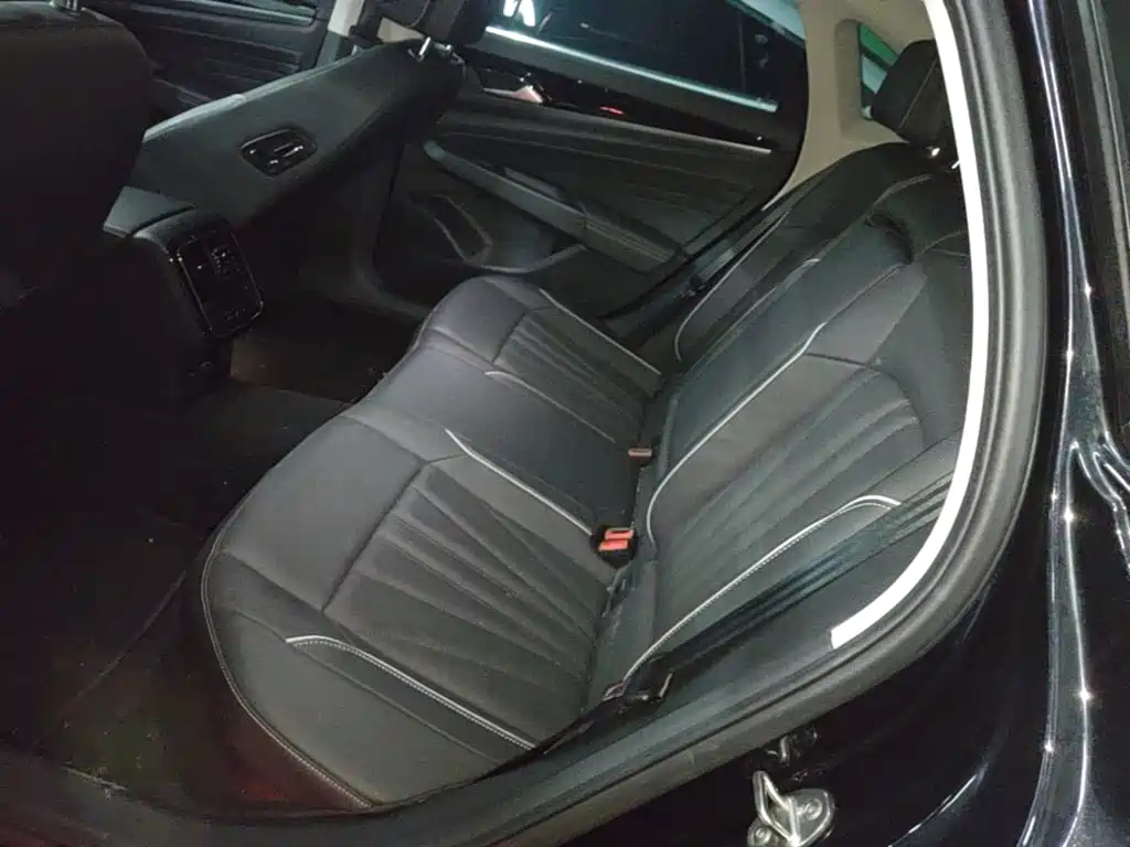 Volkswagen Passat — миниатюра 17