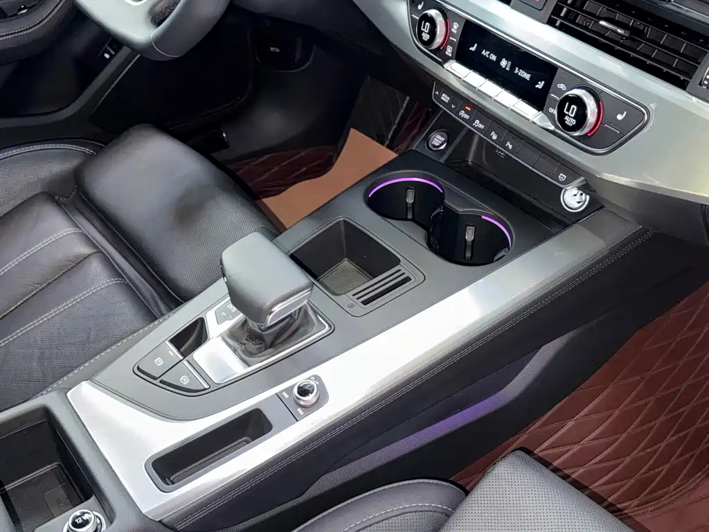 Audi A4L — миниатюра 16