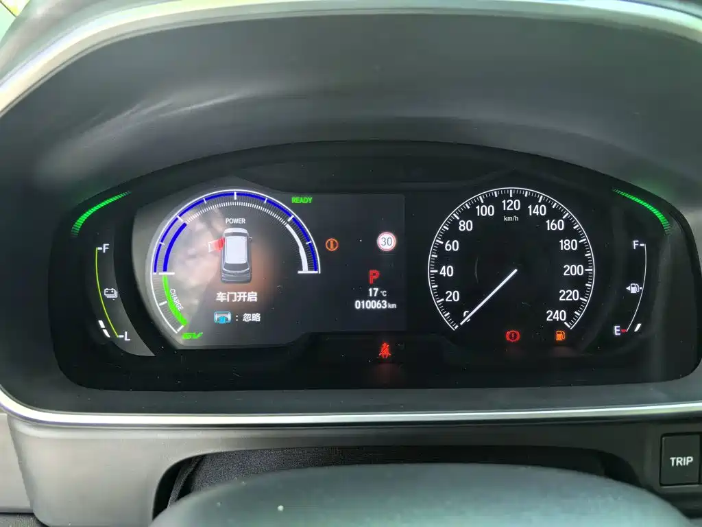 Honda Odyssey 2022 2.0L e:HEV мест