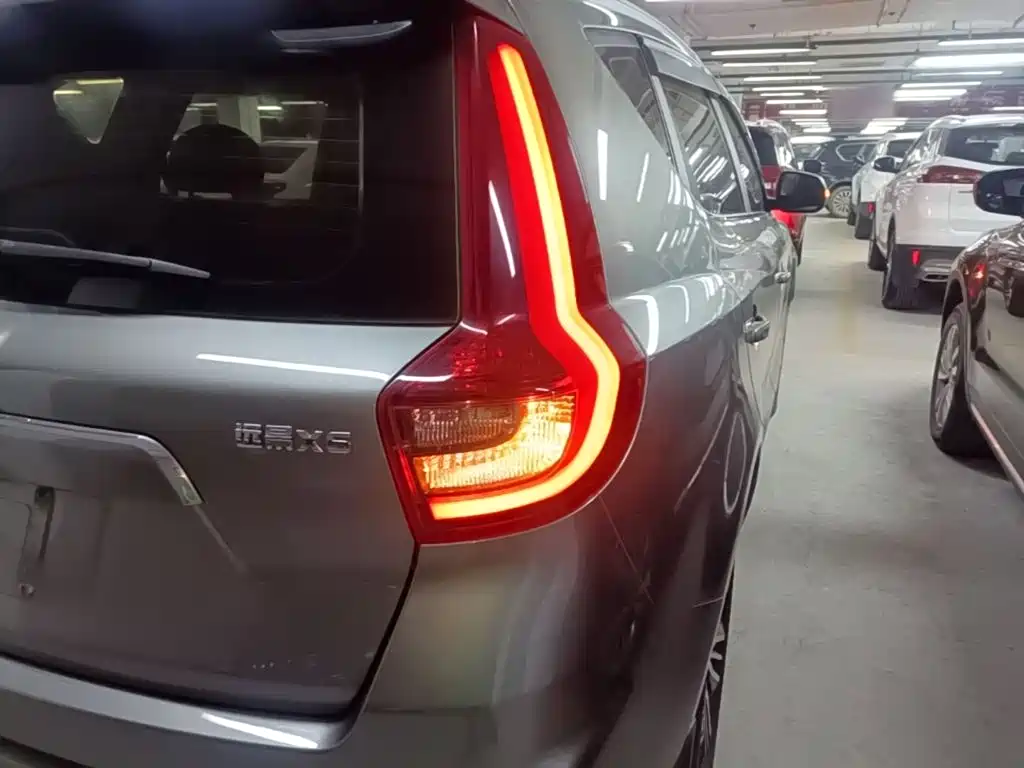 Geely Vision X6 — миниатюра 8