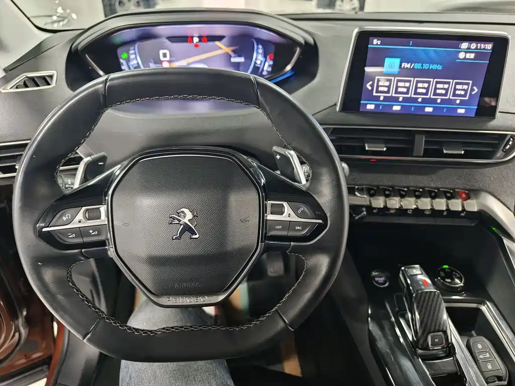 PEUGEOT 4008