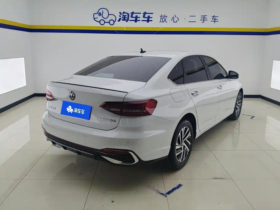 Volkswagen Lavida — миниатюра 3