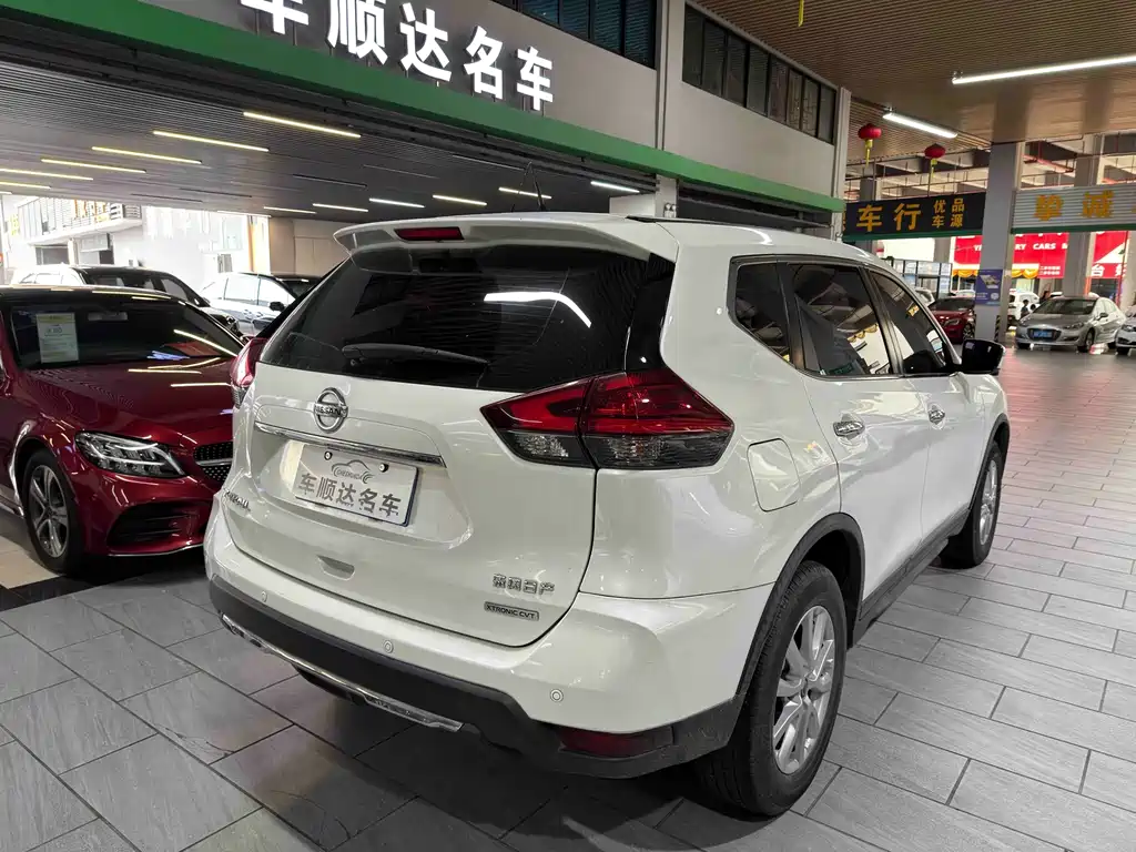 Nissan X-Trail — миниатюра 7