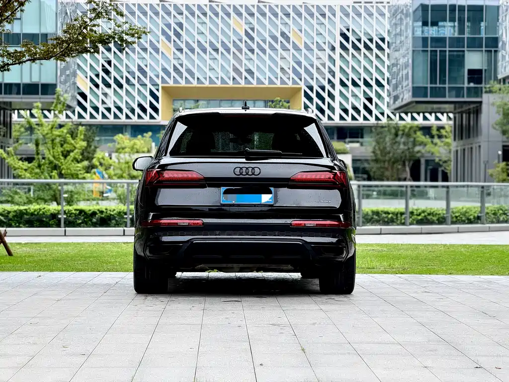 Audi Q7 — миниатюра 8