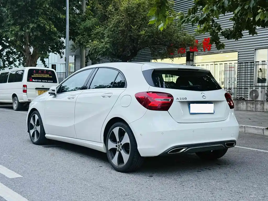 MERCEDES-BENZ  A CLASS