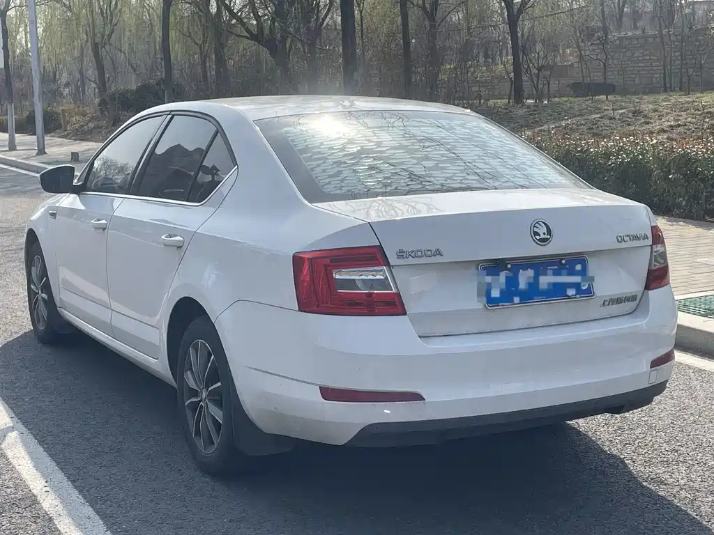 SKODA OCTAVIA